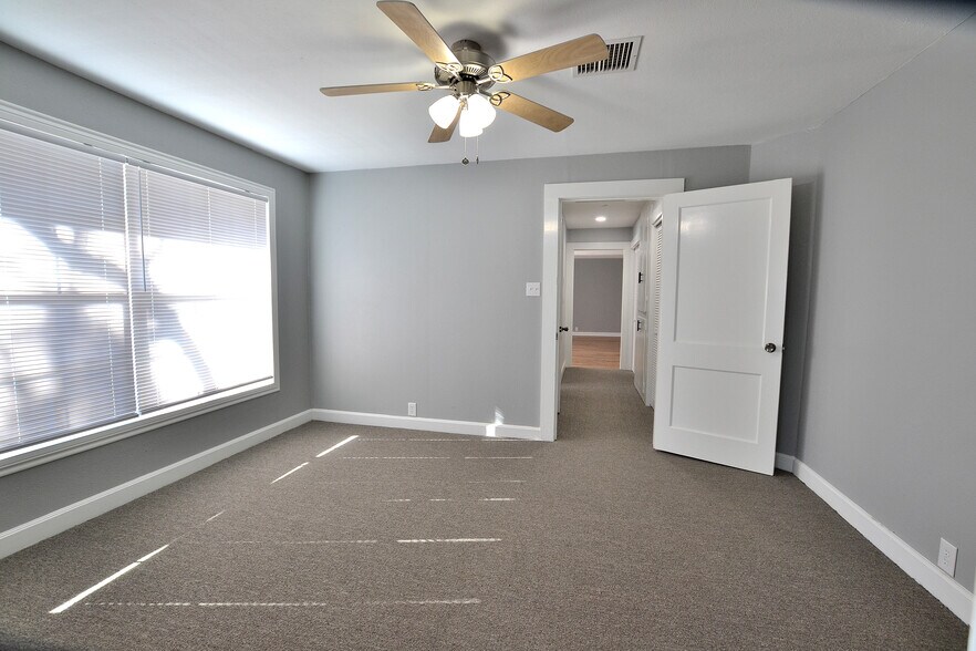 bedroom - 143 W 9th St