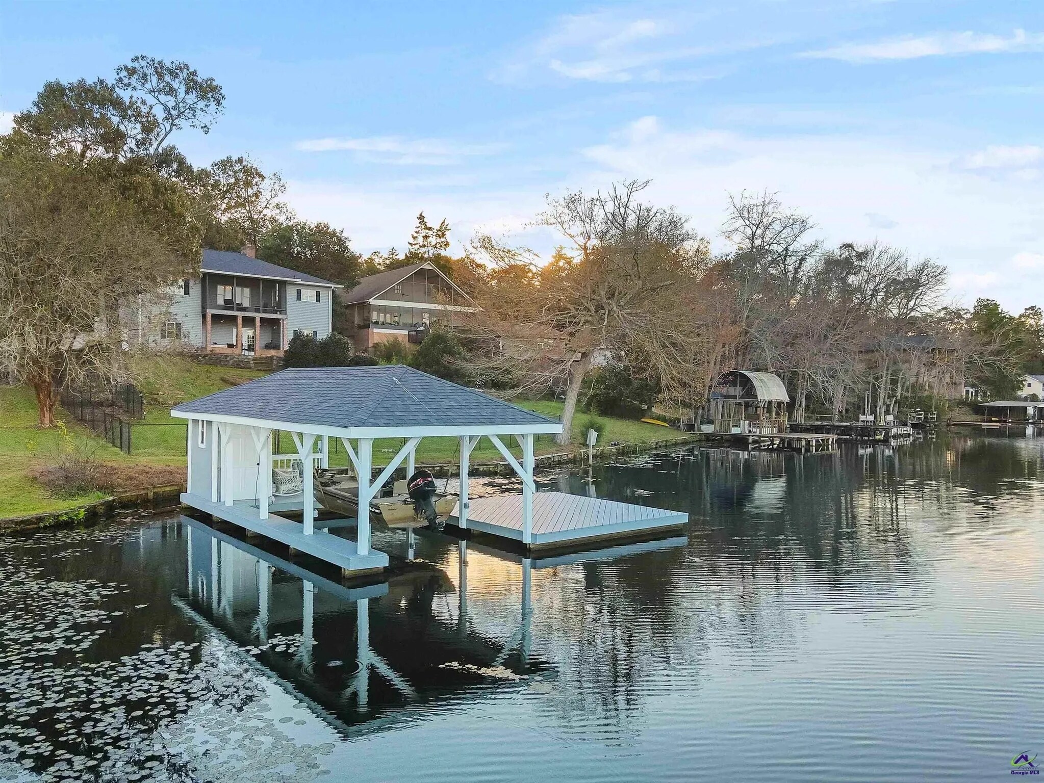 Building Photo - 154 Mossland Dr