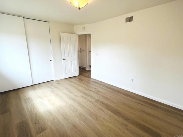 Building Photo - 1420 Tres Hermanas Way