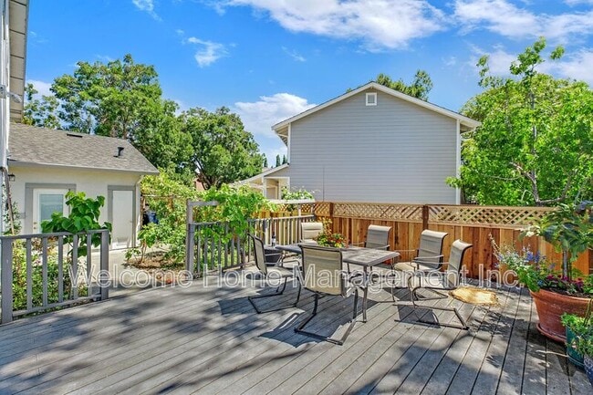Building Photo - 5246 Hebrides Ct
