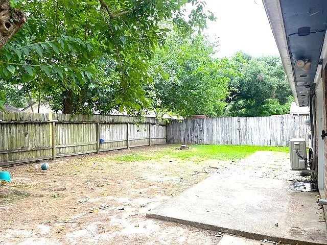 Building Photo - 23107 Summergate Dr