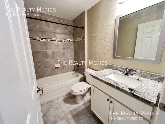 Building Photo - 2736 SW 161st Loop
