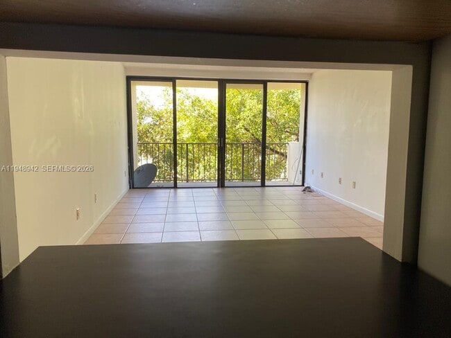 Building Photo - 1470 NE 123rd St