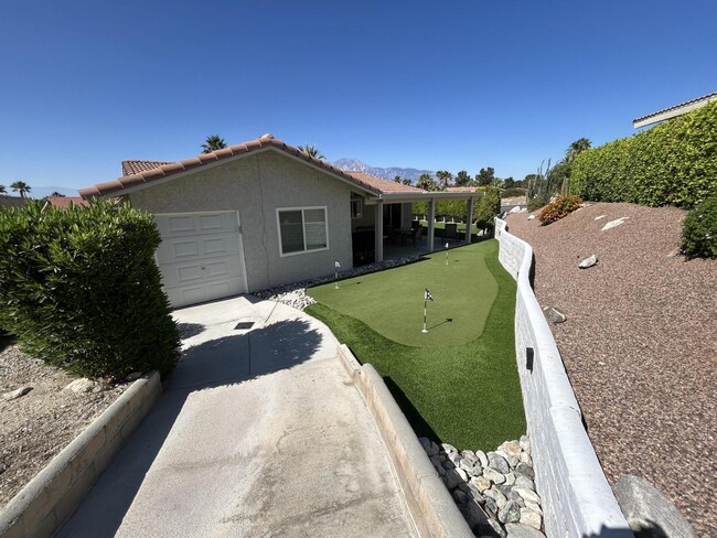 Building Photo - 64610 Pinehurst Cir