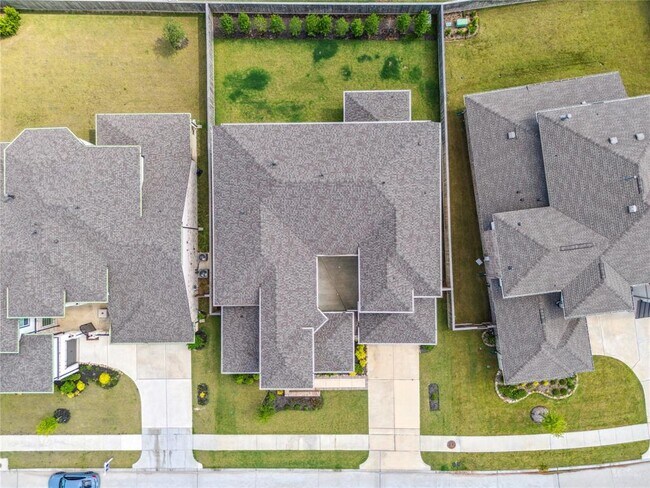 Building Photo - 21323 Blue Wood Aster Ct