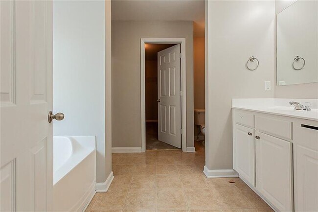 Building Photo - 3035 Whittier Way