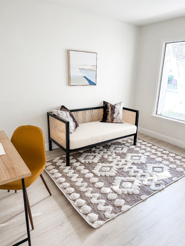 Building Photo - 3640 41st Ln S