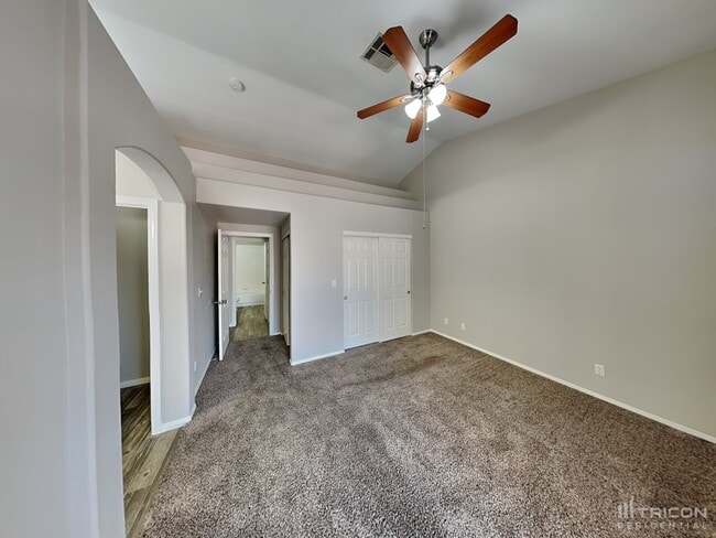 Building Photo - 523 Landra Ln