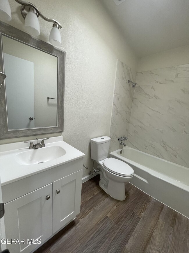 Building Photo - 312 Graphite Dr