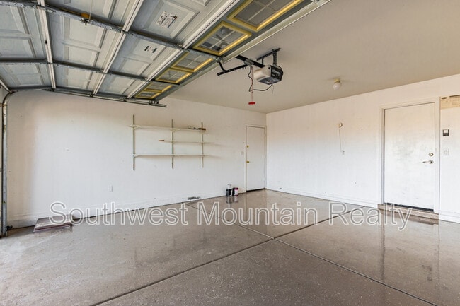 Building Photo - 3625 E Del Rio Dr