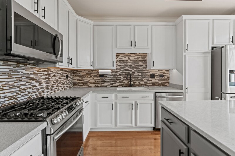 Building Photo - 259 Grand Ridge Rd