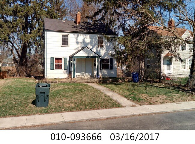 Building Photo - 1614 E Whittier St