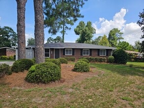 Building Photo - 1422 Ridgewood Dr