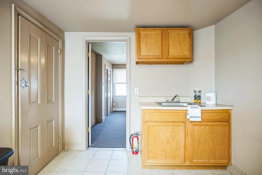 Building Photo - 1124 S 15th St