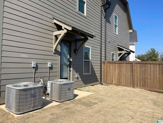 Building Photo - 4882 Silas Ave