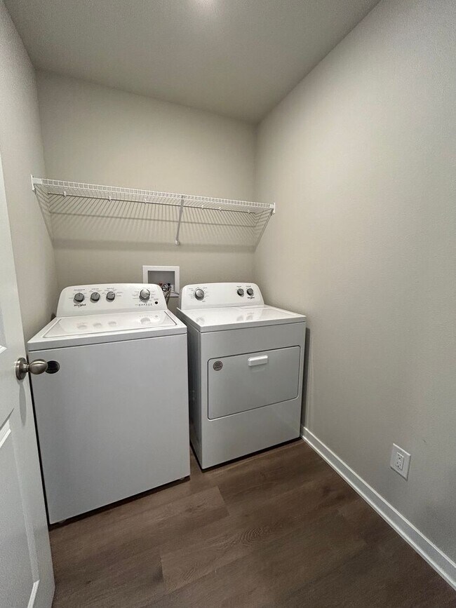 Building Photo - Your Dream Home Awaits in Gretna, NE!