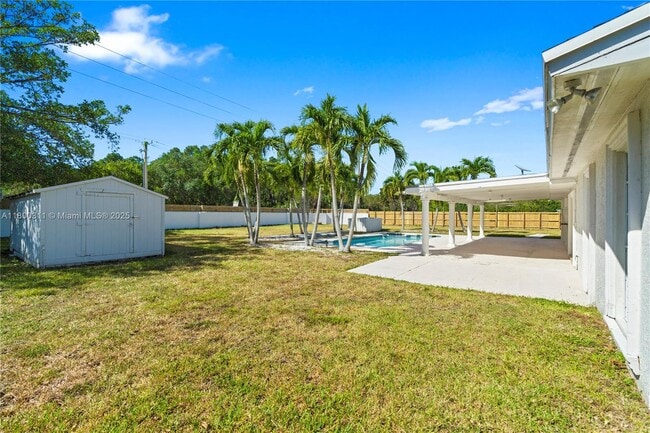 Building Photo - 8920 SW 142nd St