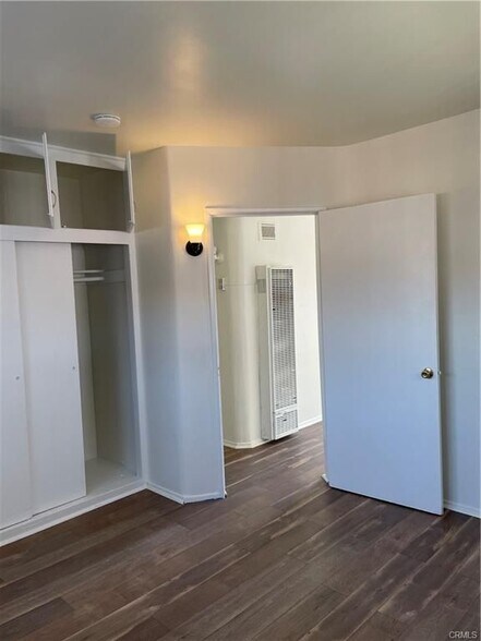 Building Photo - 2738 Southern B