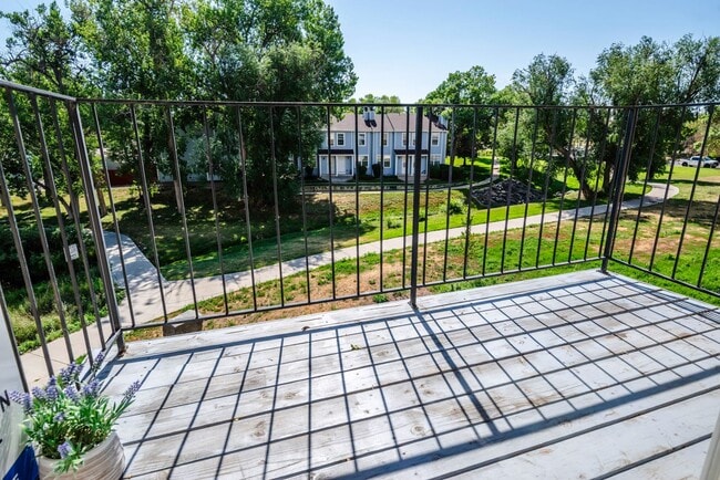 Building Photo - Top Floor Cottonwood Villas Condo - Availa...