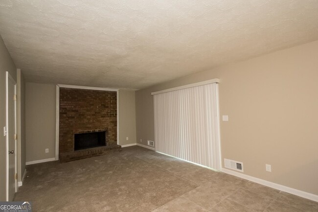 Building Photo - 6207 Newberry Ln
