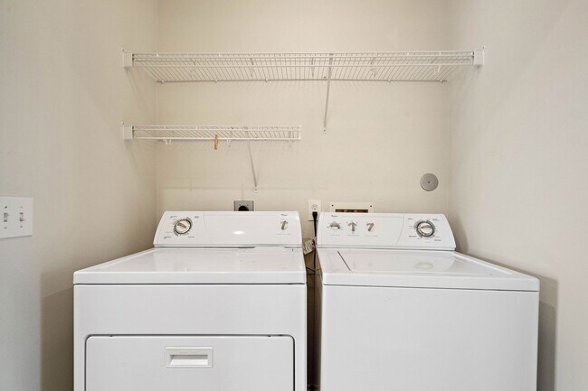 Building Photo - 3508 Glenmore Meadow Dr