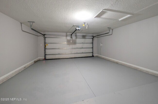 Building Photo - 60 Yellowfin Dr