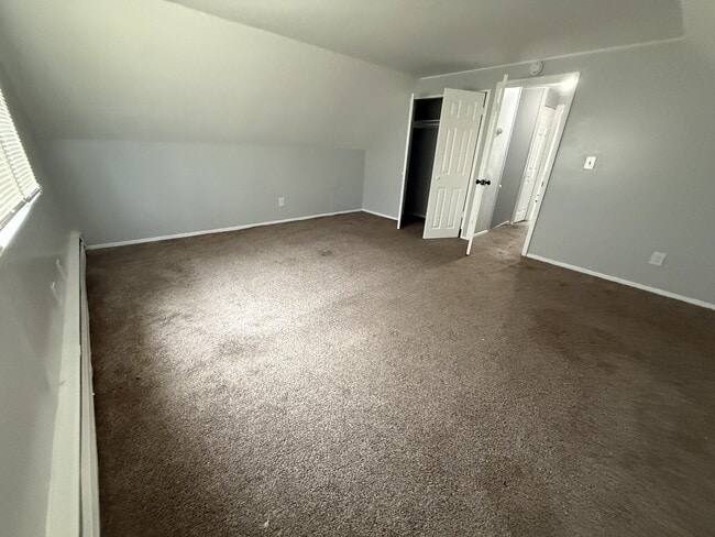 Building Photo - 23 Bermuda Cir
