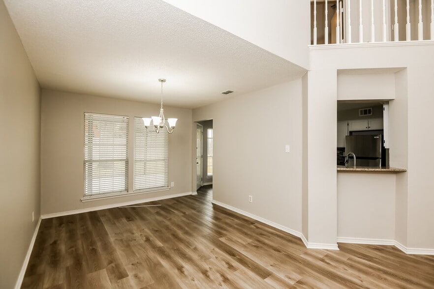 Building Photo - 4605 Birchbend Ln