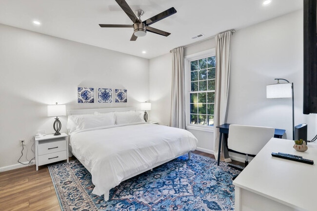 Building Photo - 193 Scarlet Oak Dr