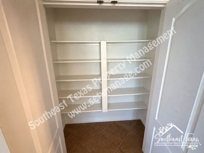 Building Photo - 7760 Summer Wind Dr