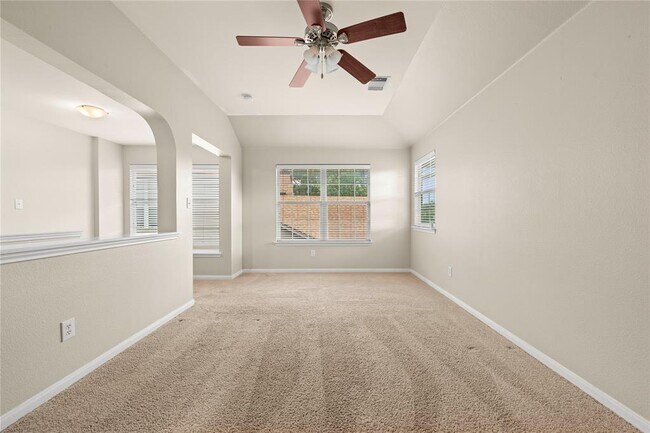 Building Photo - 5105 Hibiscus Valley Dr