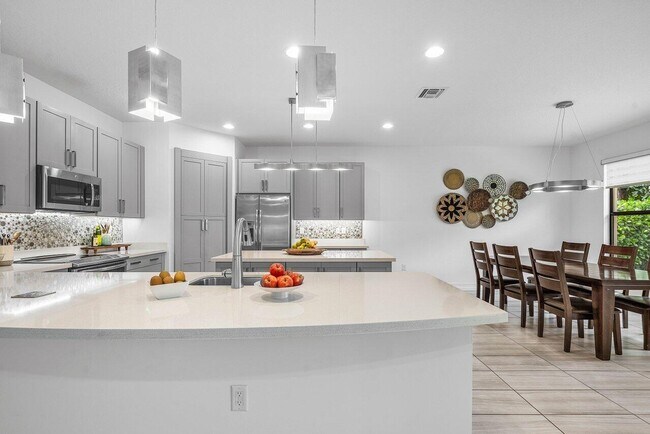 Building Photo - 8068 Lemon Serpentine Ln