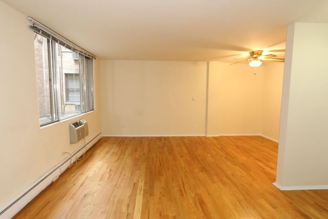 Building Photo - 1329 N Dearborn St