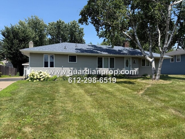 Primary Photo - Cottage Grove House Available Now, Lower F...