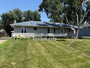 Building Photo - Cottage Grove House Available Now, Lower F...