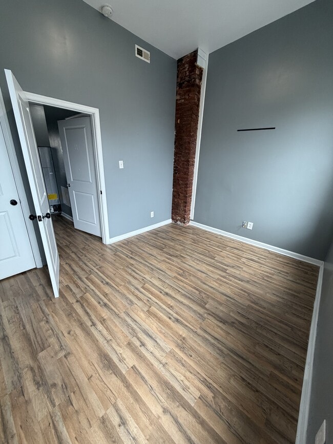 Building Photo - 2656 N 16th St