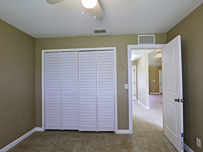 Building Photo - SFH - Cape Coral 325