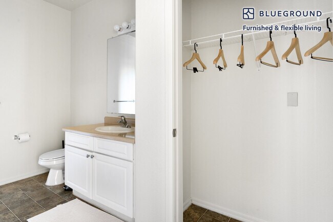 Building Photo - 39430 Civic Center Dr