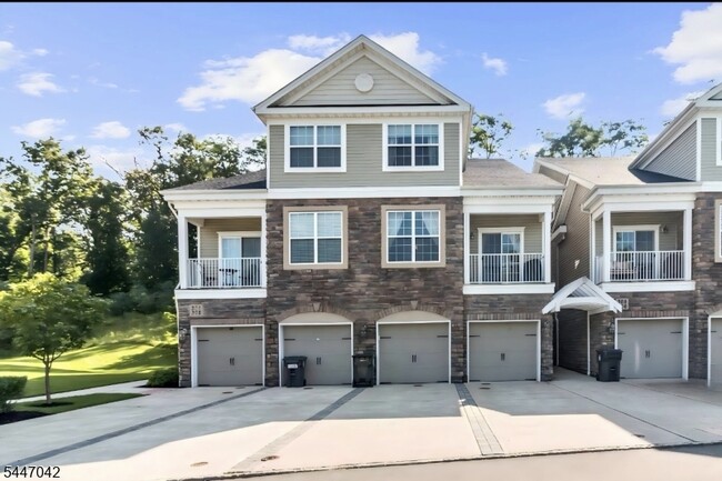 Building Photo - 506 Waterview Ct