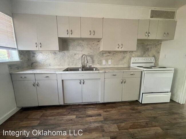 Building Photo - 2 br, 1 bath House - 3029 W. Eubanks