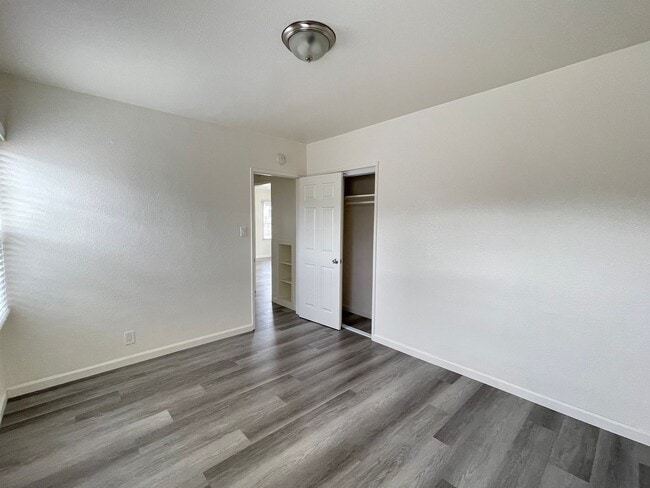 Building Photo - Upgraded Southside Two Bedroom