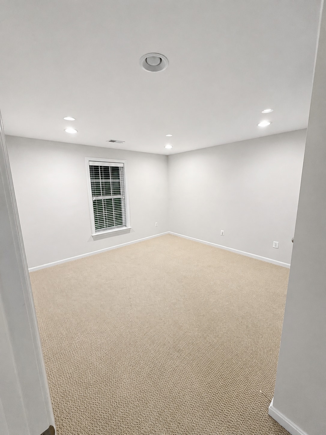 Building Photo - 7412 Pensacola Pl