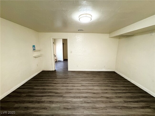 Building Photo - 1871 Shadow Mountain Pl