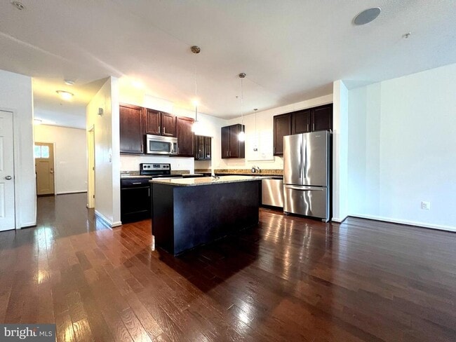 Building Photo - 312 Breeding Blvd