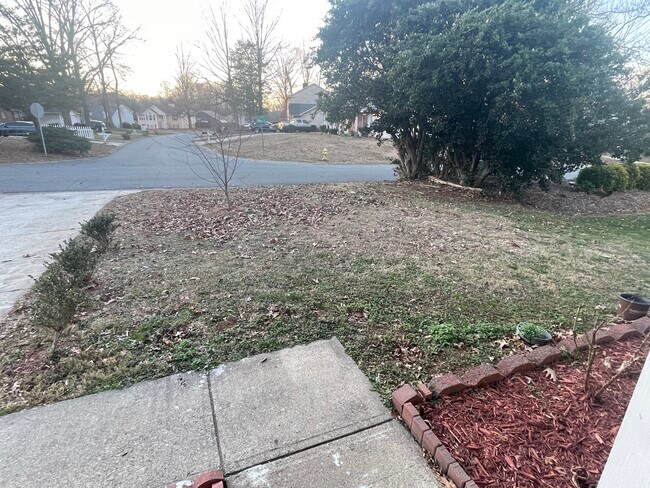 Building Photo - 6016 Loch Arbor Ln