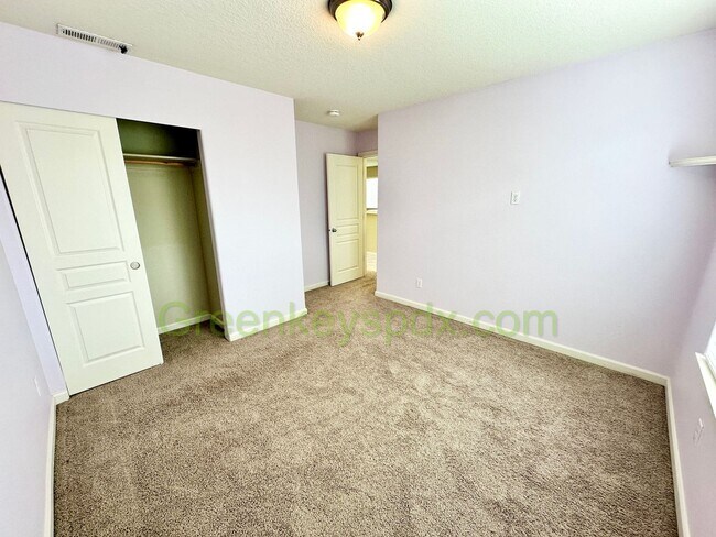 Building Photo - Gorgeous 3-Bedroom 2.5-Bathroom House with...