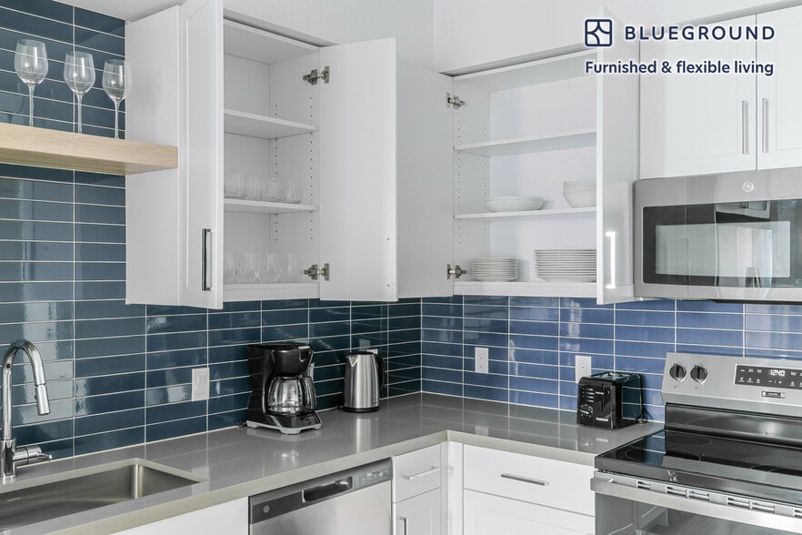 Building Photo - 85 Cleaveland Rd