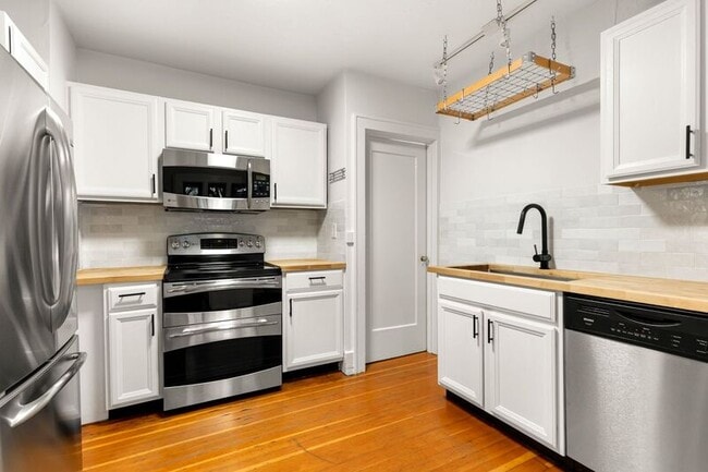 Building Photo - 8606 N Seward Ave