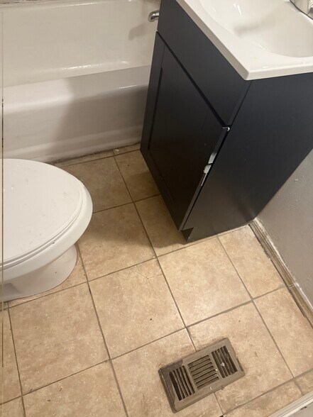 Bathroom - 3539 N 11th St