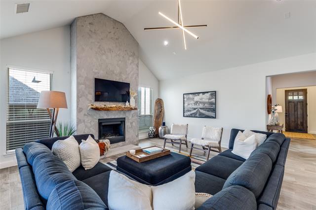 Building Photo - 15609 Governors Is Wy